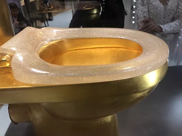黃金馬桶