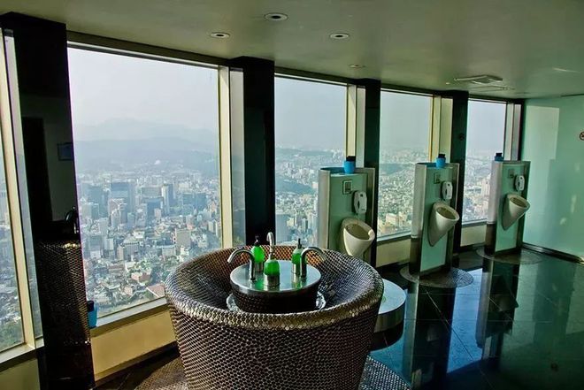 廁所
